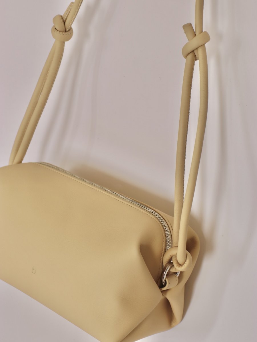 画像18: folded pouch bag  (18)