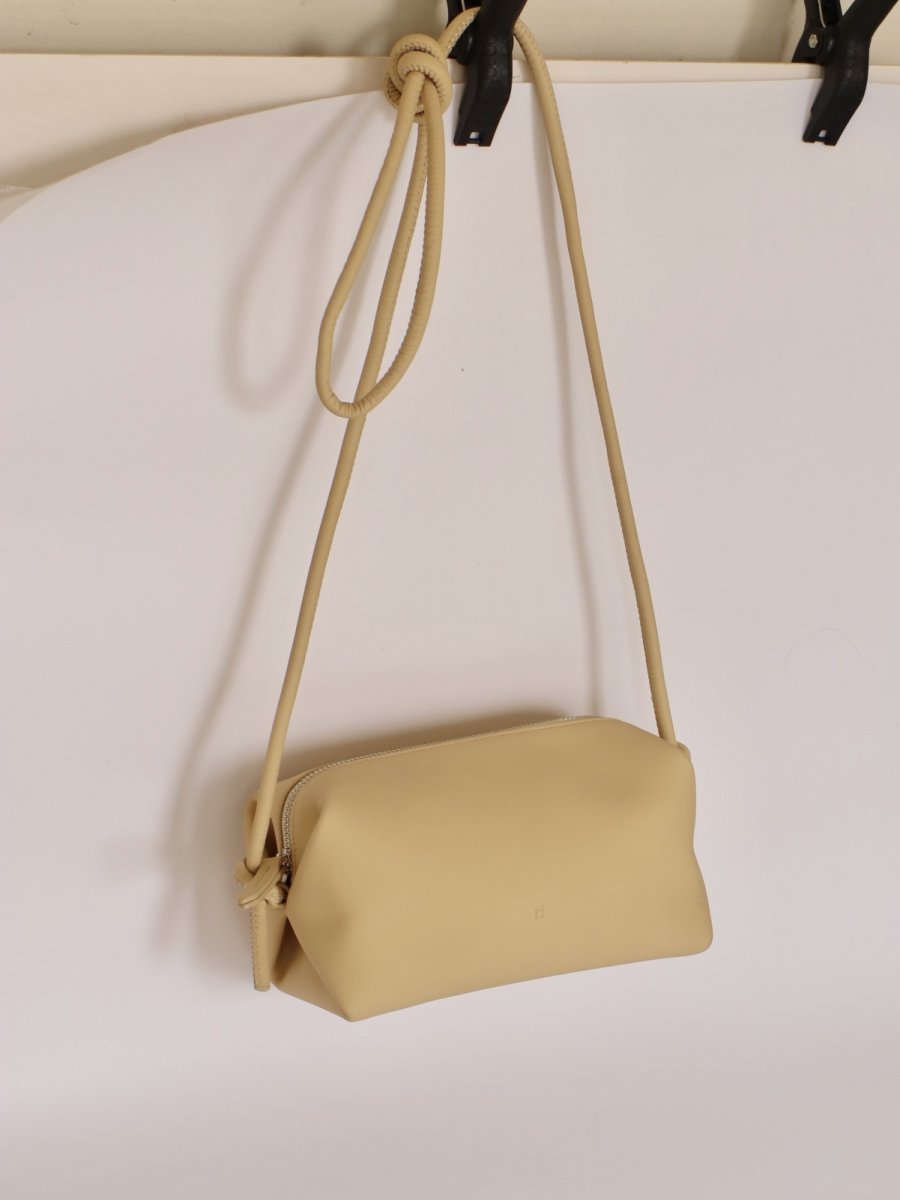 画像20: folded pouch bag  (20)